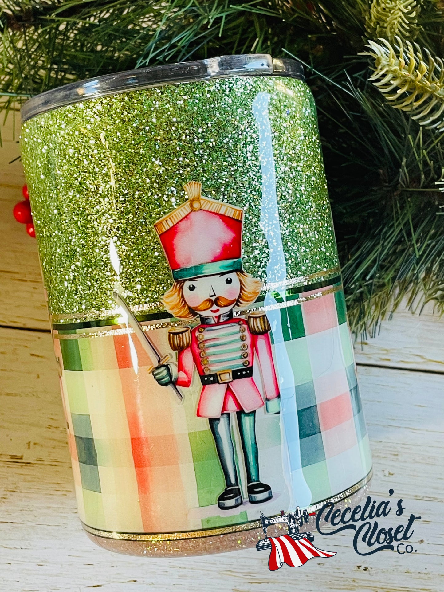 Nutcracker shorty