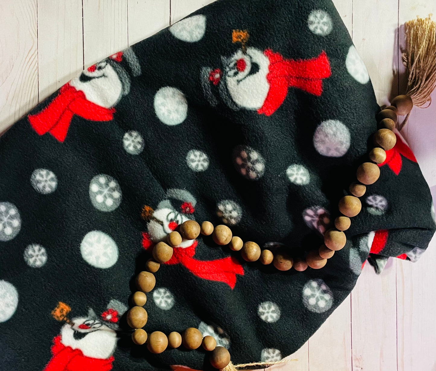 Snow man throw